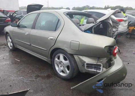 2000 Infiniti I30 Luxury/Touring z USA, uszkodzony, nr VIN JNKCA31A1YT117842